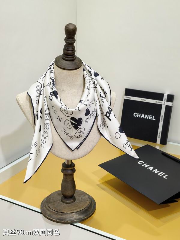 Chanel silk scarf hm40